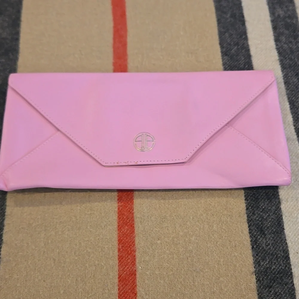 Lilly Pulitzer Rare PinkGreen Leather Clutch NWOT - Picture 3 of 11